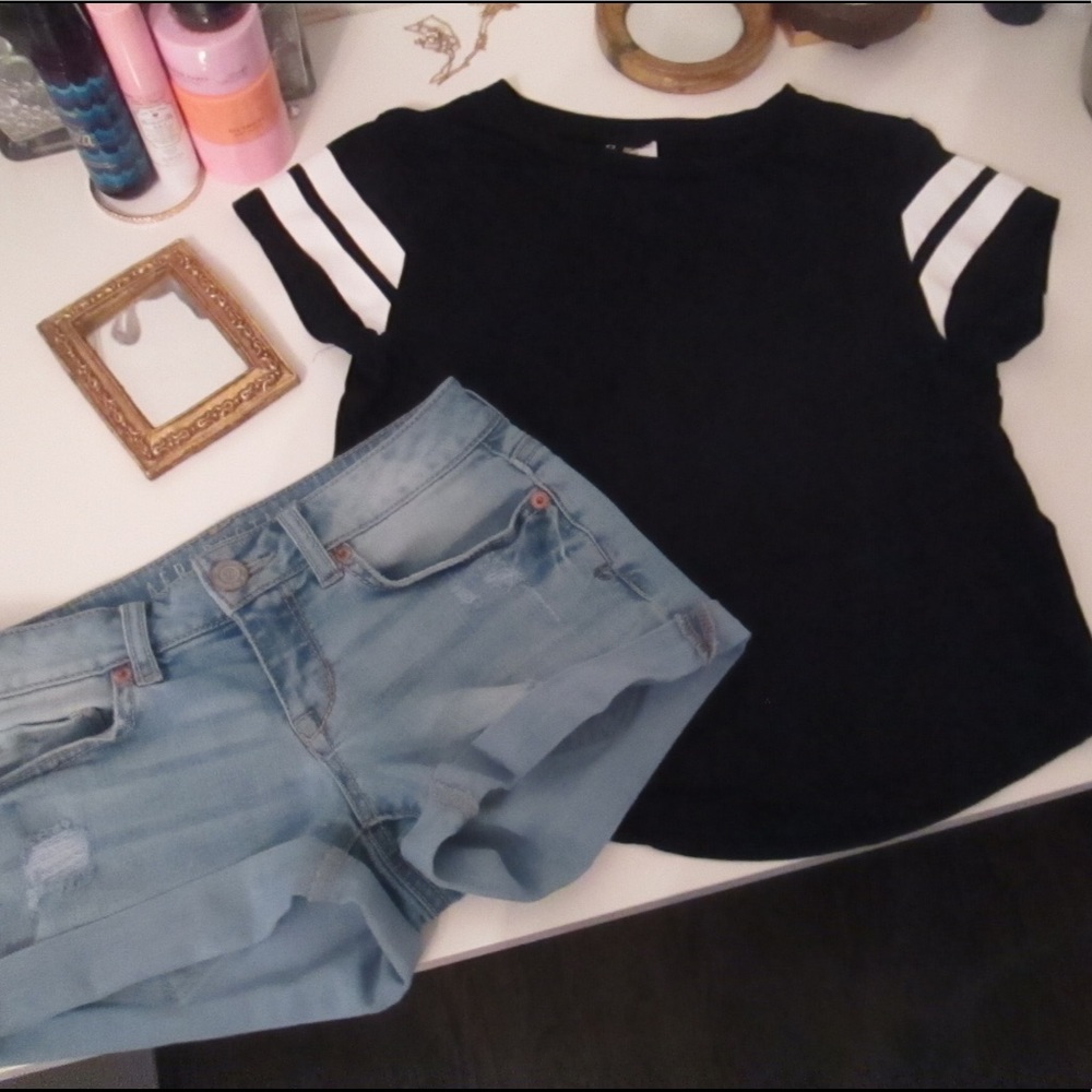 H&M black cropped tee